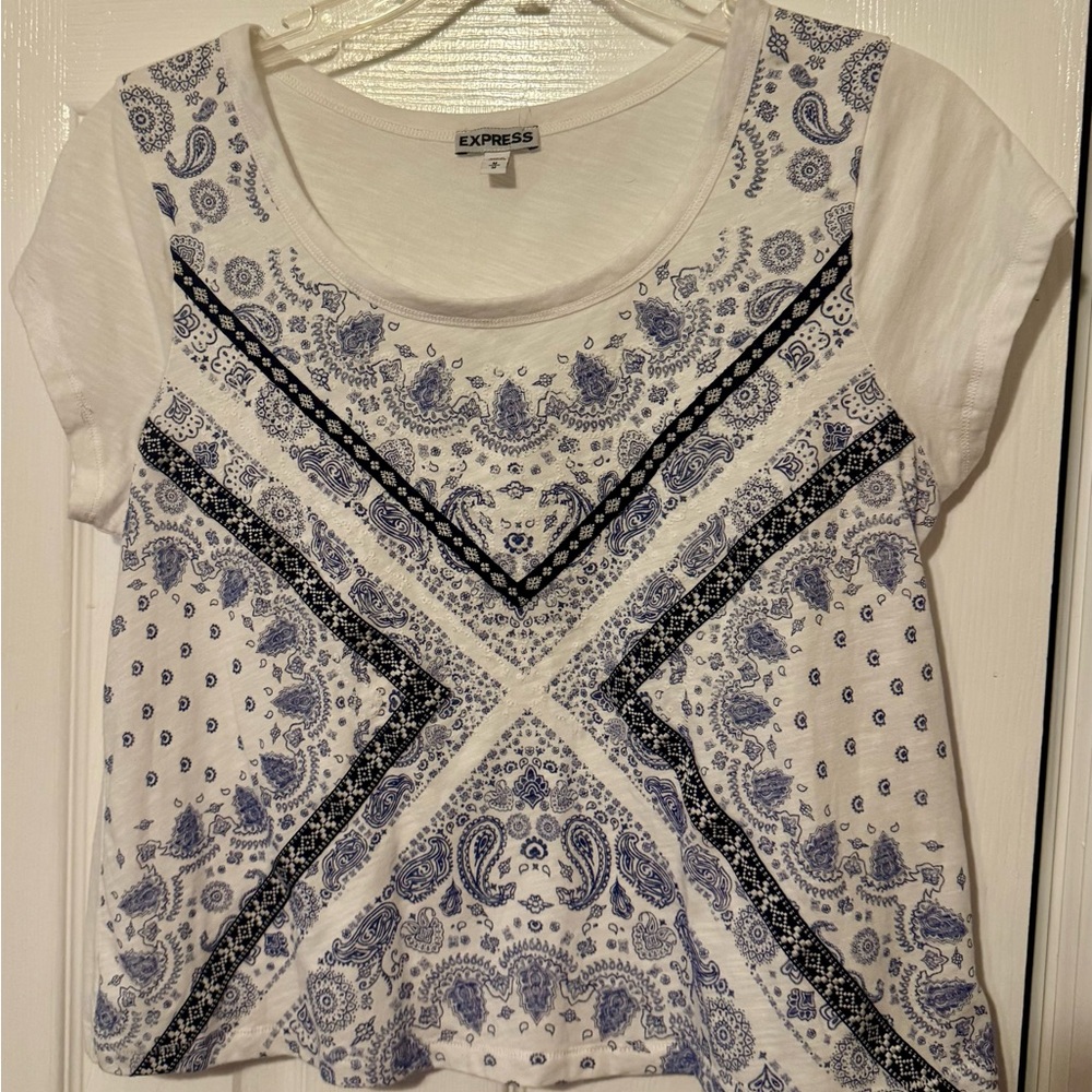 Express Women's Short Sleeve Top with Blue and White Design